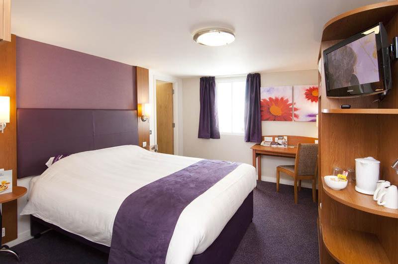 Premier Inn Abingdon Экстерьер фото