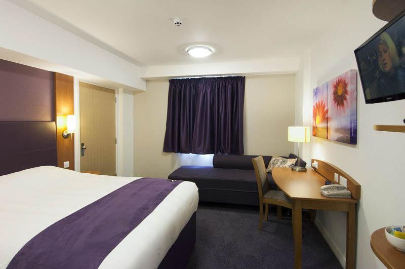 Premier Inn Abingdon Экстерьер фото